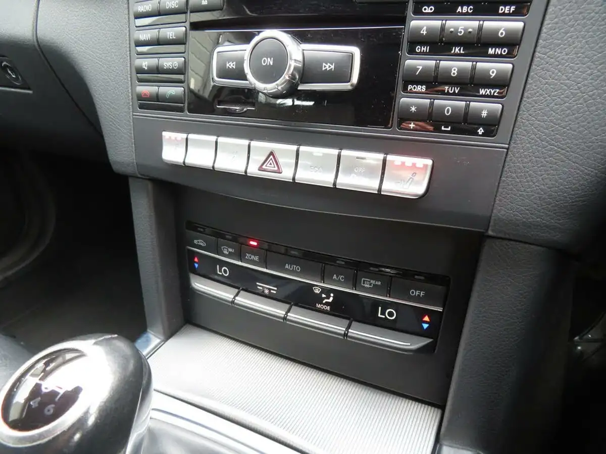 2014-mercedes-benz-e-class-21td-e220-cdi-se-175bhp-cdi-estate-5d-big-11