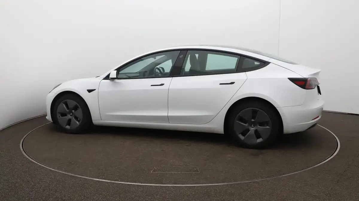 2021-tesla-model-3-e-long-range-awd-big-57