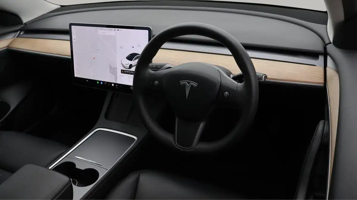 2021-tesla-model-3-e-long-range-awd-big-9