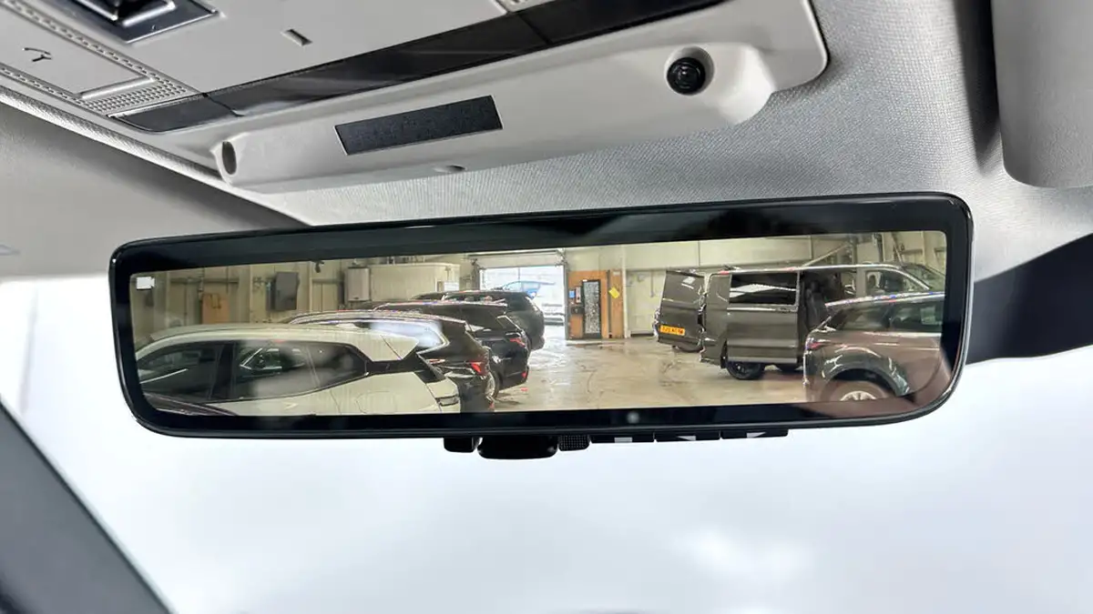2024-land-rover-110-defender-30-d300-x-dynamic-hse-big-23