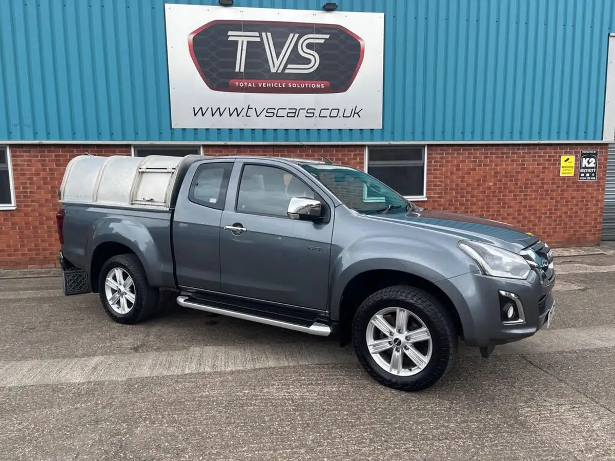 2019-isuzu-d-max-19td-yukon-extended-pick-up-big-3