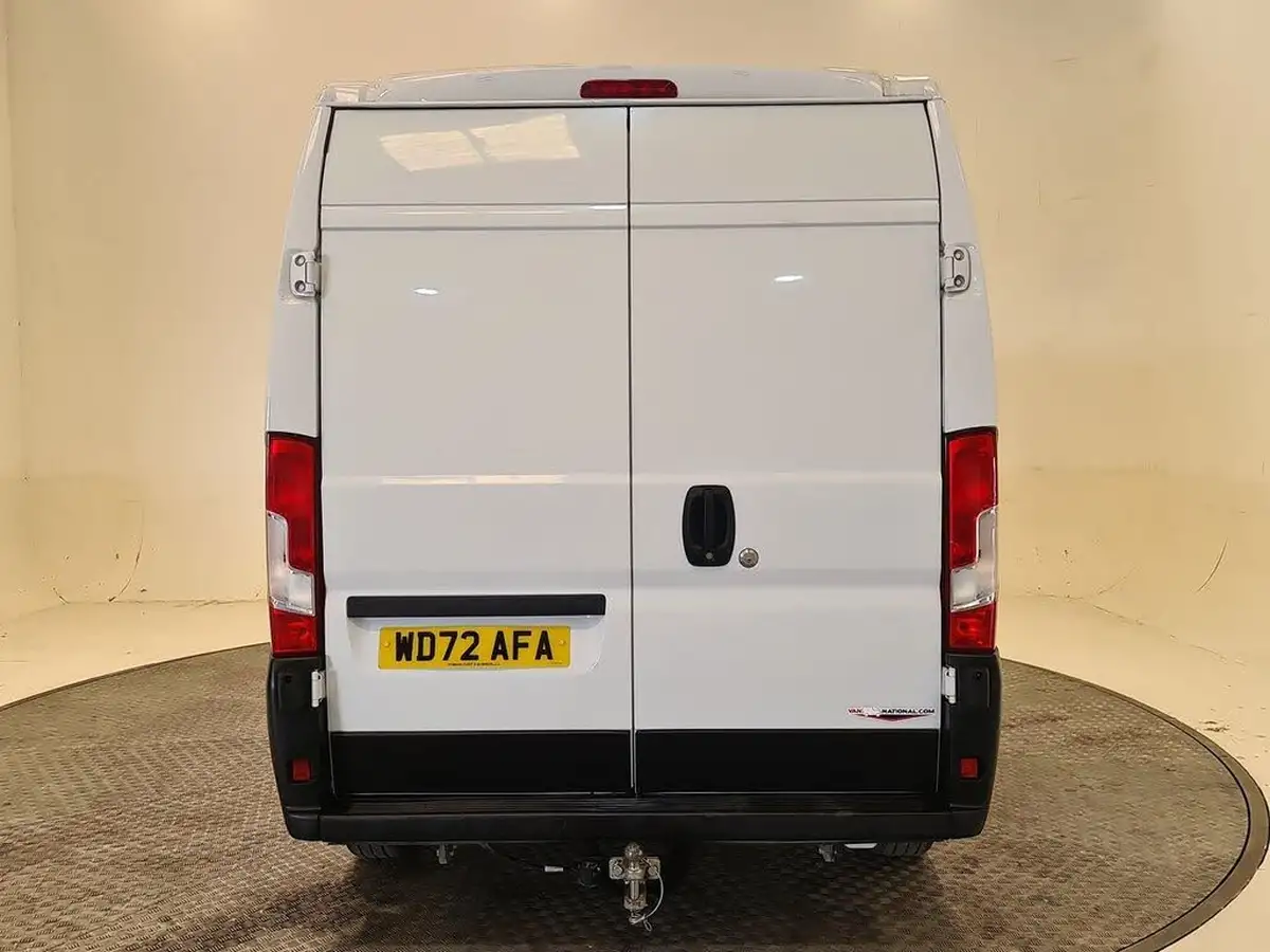 2022-citroen-relay-22bluehdi-35-l2h2-enterprise-big-24