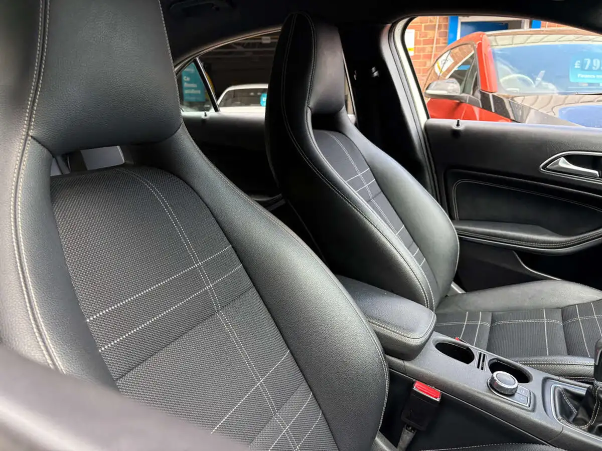 2015-mercedes-benz-a-class-15-cdi-a180-sport-109ps-big-28