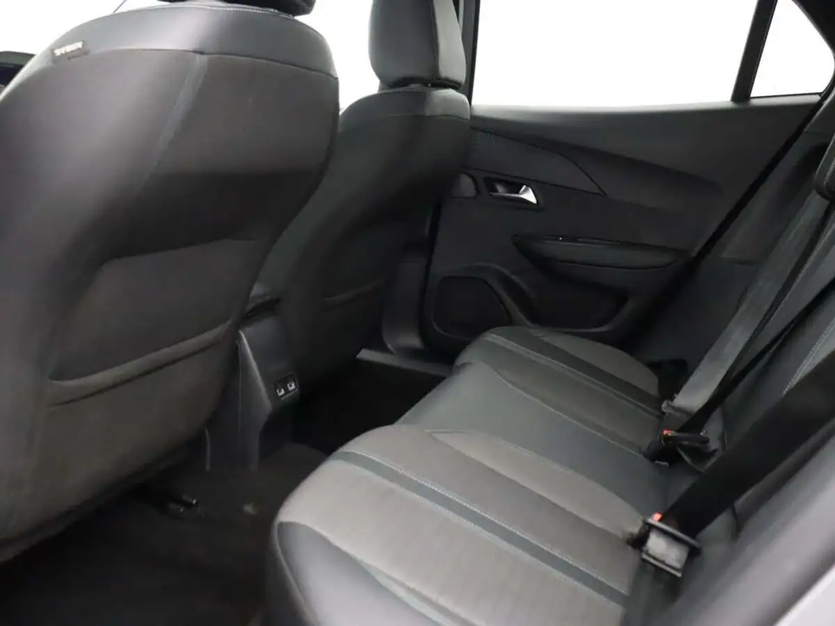 2022-peugeot-2008-suv-12-puretech-allure-premium-100bhp-big-12