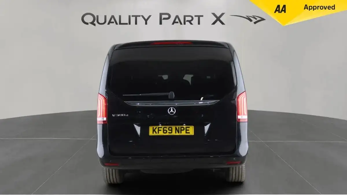 2019-mercedes-benz-v-class-20d-v300d-sport-extra-long-big-5