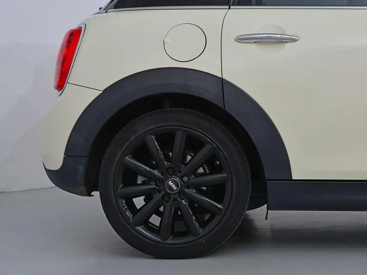 2017-mini-cooper-15-cooper-ss-hatchback-5d-auto-big-15