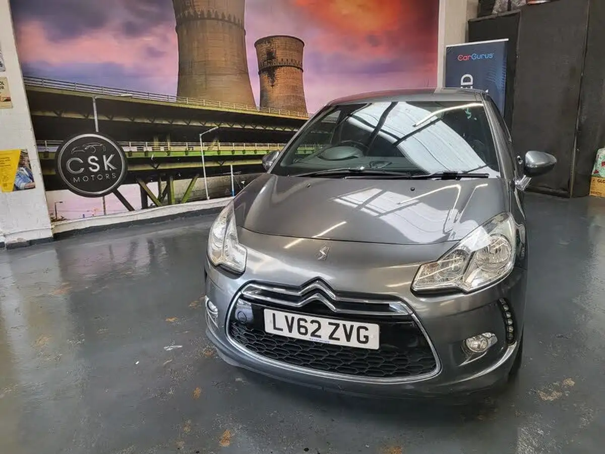 2013-citroen-ds3-16-dstyle-big-3