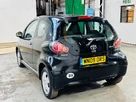 2009-toyota-aygo-10-aygo-black-3d-small-6