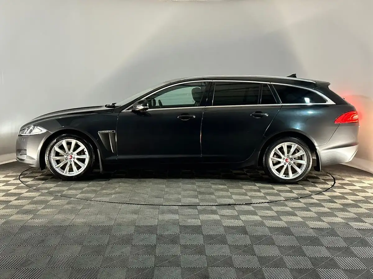 2014-jaguar-xf-22td-premium-luxury-200ps-sportbrake-5d-big-4