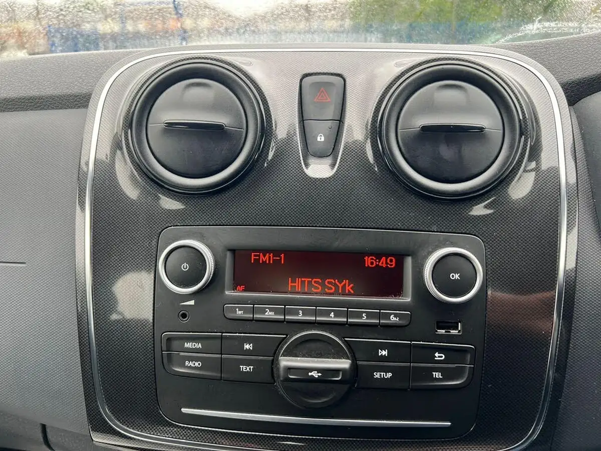 2019-dacia-sandero-09-tce-essential-ss-big-10