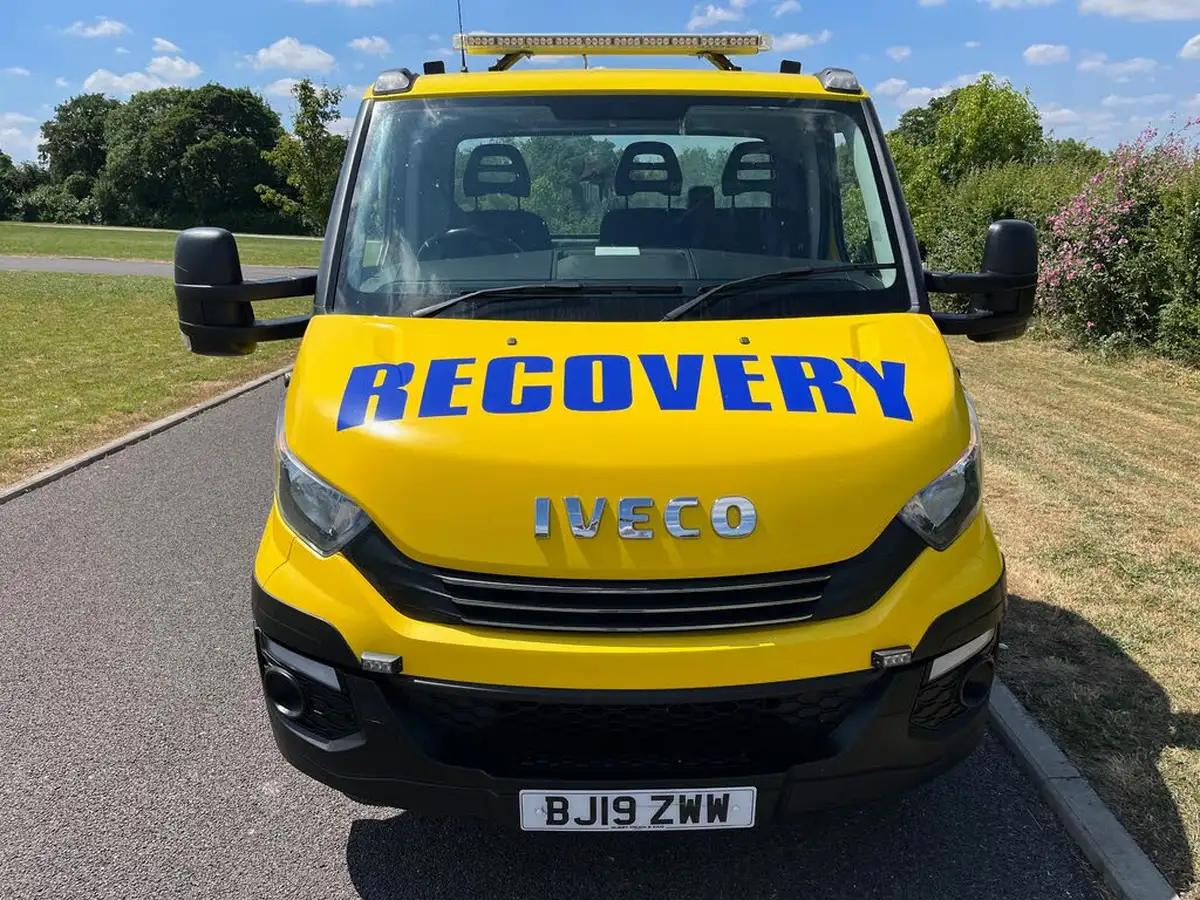 2019-iveco-daily-c-class-23td-35c14-mwb-35c14-eu6-3450-chassis-cab-big-4