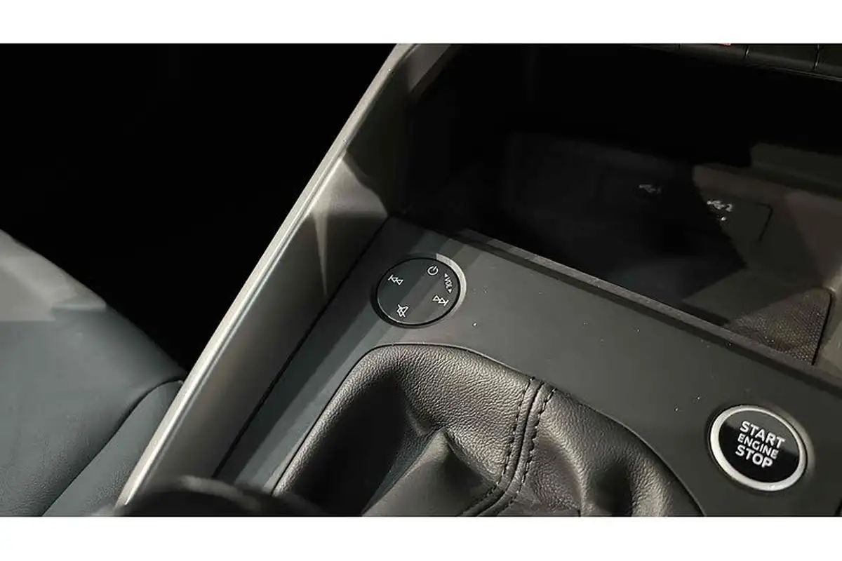 2020-audi-a3-15-35-tfsi-sportback-5d-1498cc-big-48