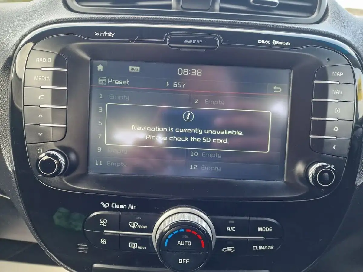 2014-kia-soul-16-connect-plus-big-30