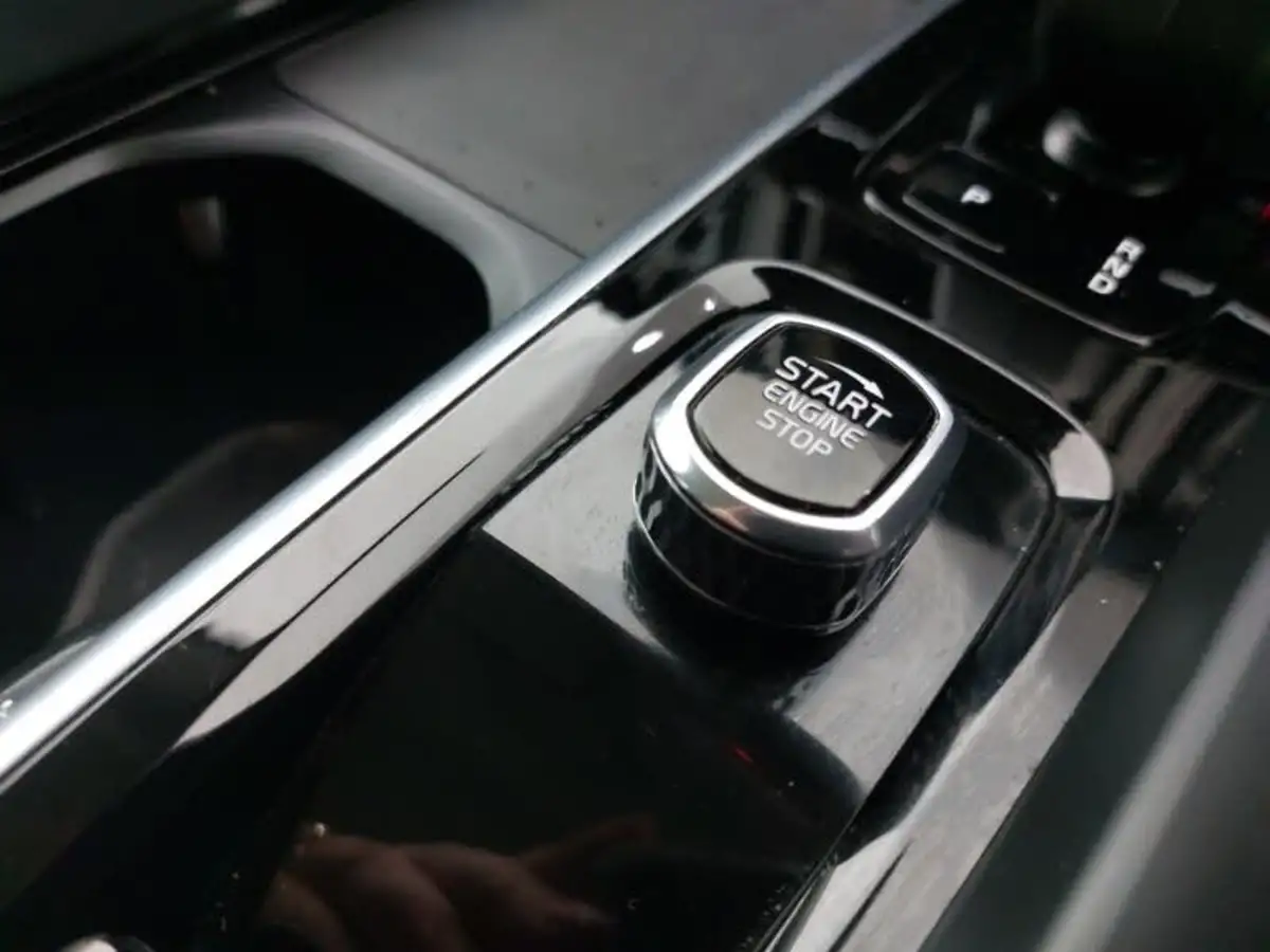 2023-volvo-xc60-20-b5-plus-big-18