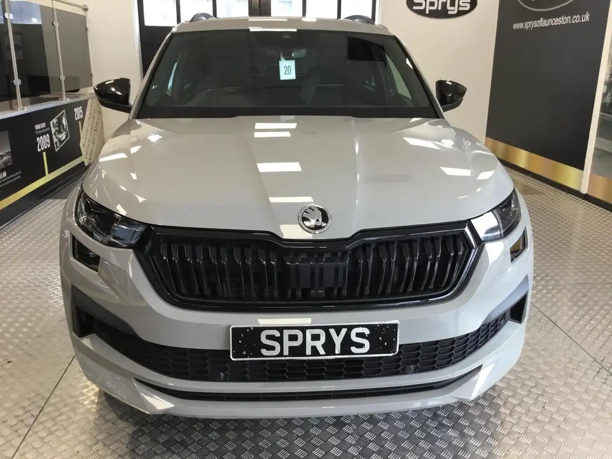 2021-skoda-kodiaq-20-tsi-sportline-big-2