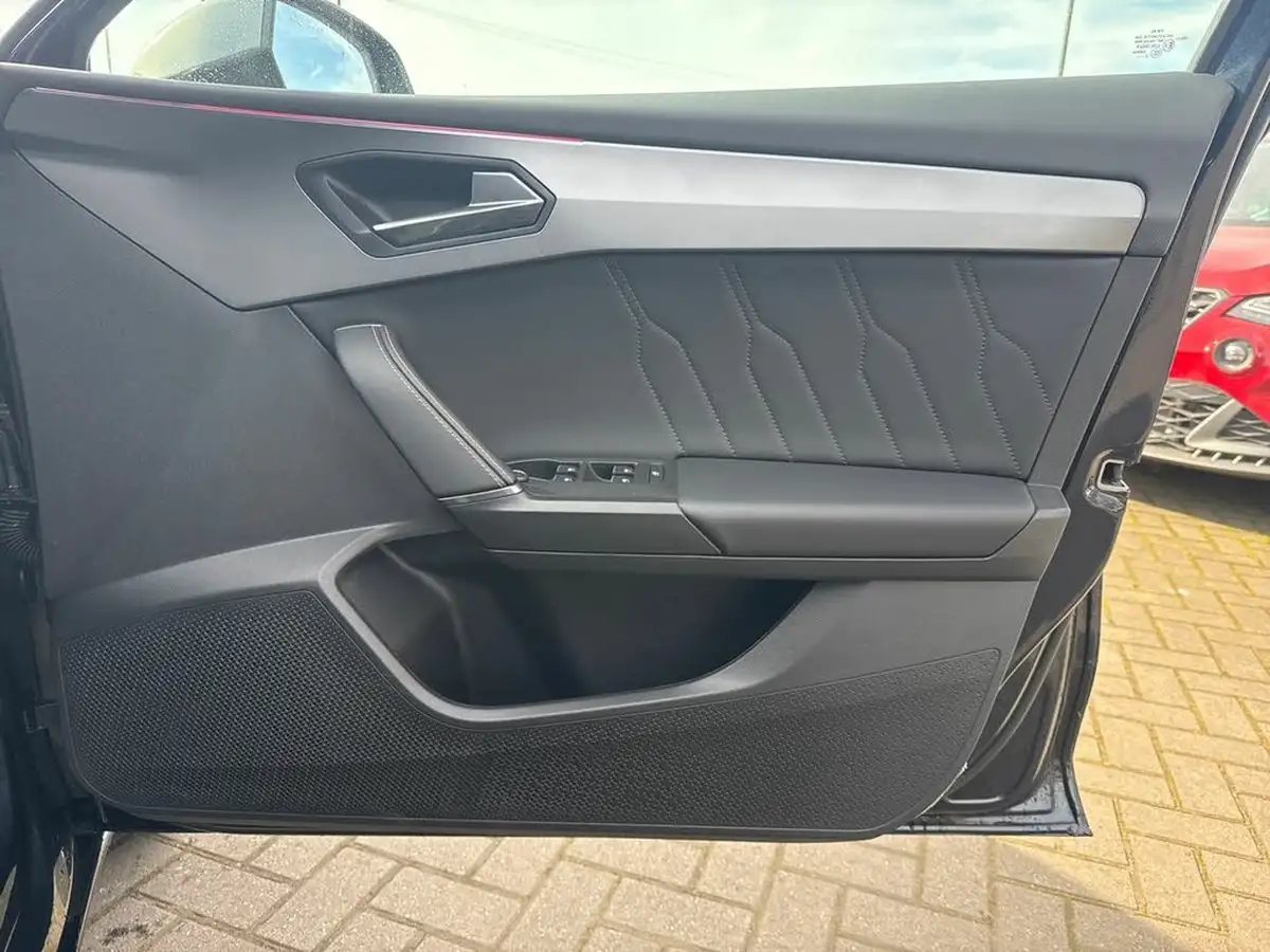 2023-cupra-leon-nf-20-tsi-vz2-310ps-estate-4drive-big-15