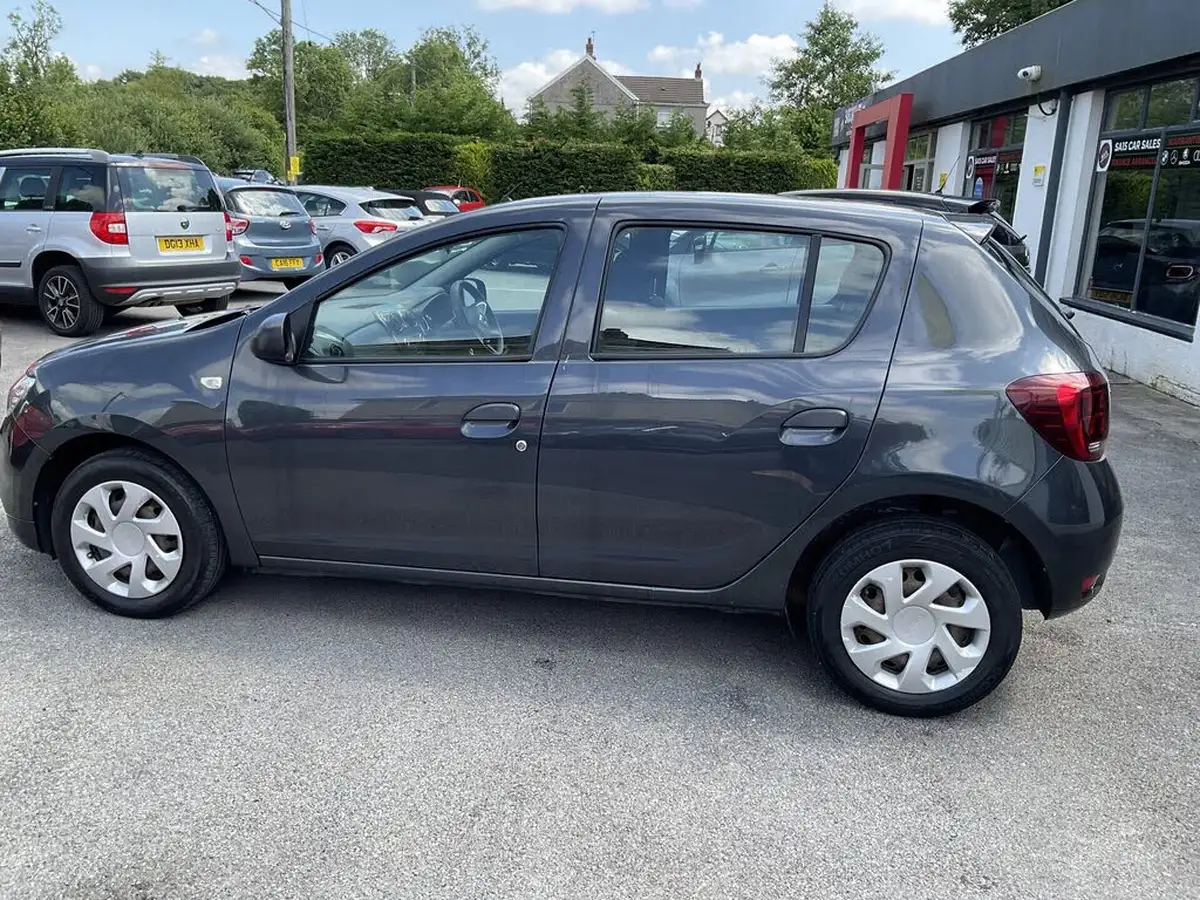 2019-dacia-sandero-10-sce-essential-big-6
