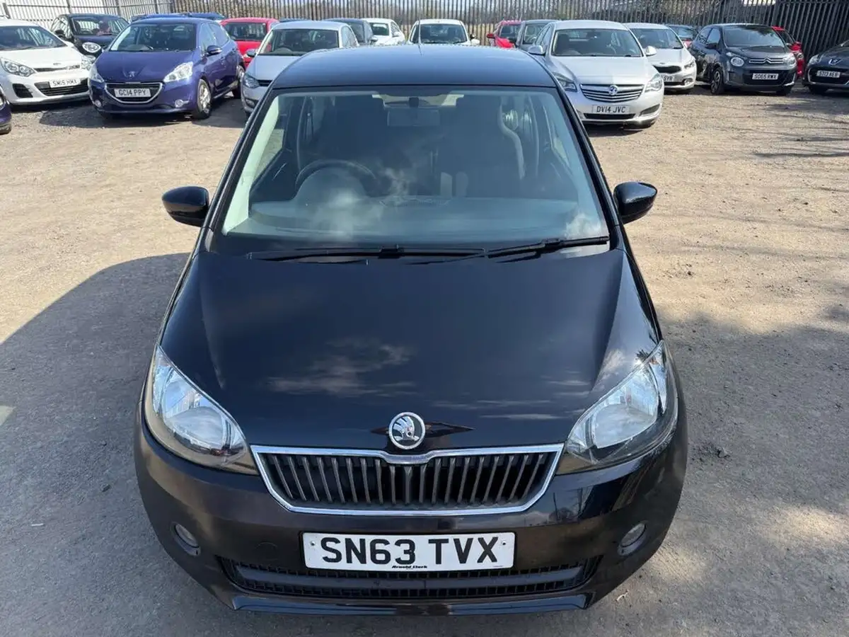 2013-skoda-citigo-10-elegance-74bhp-3d-big-2
