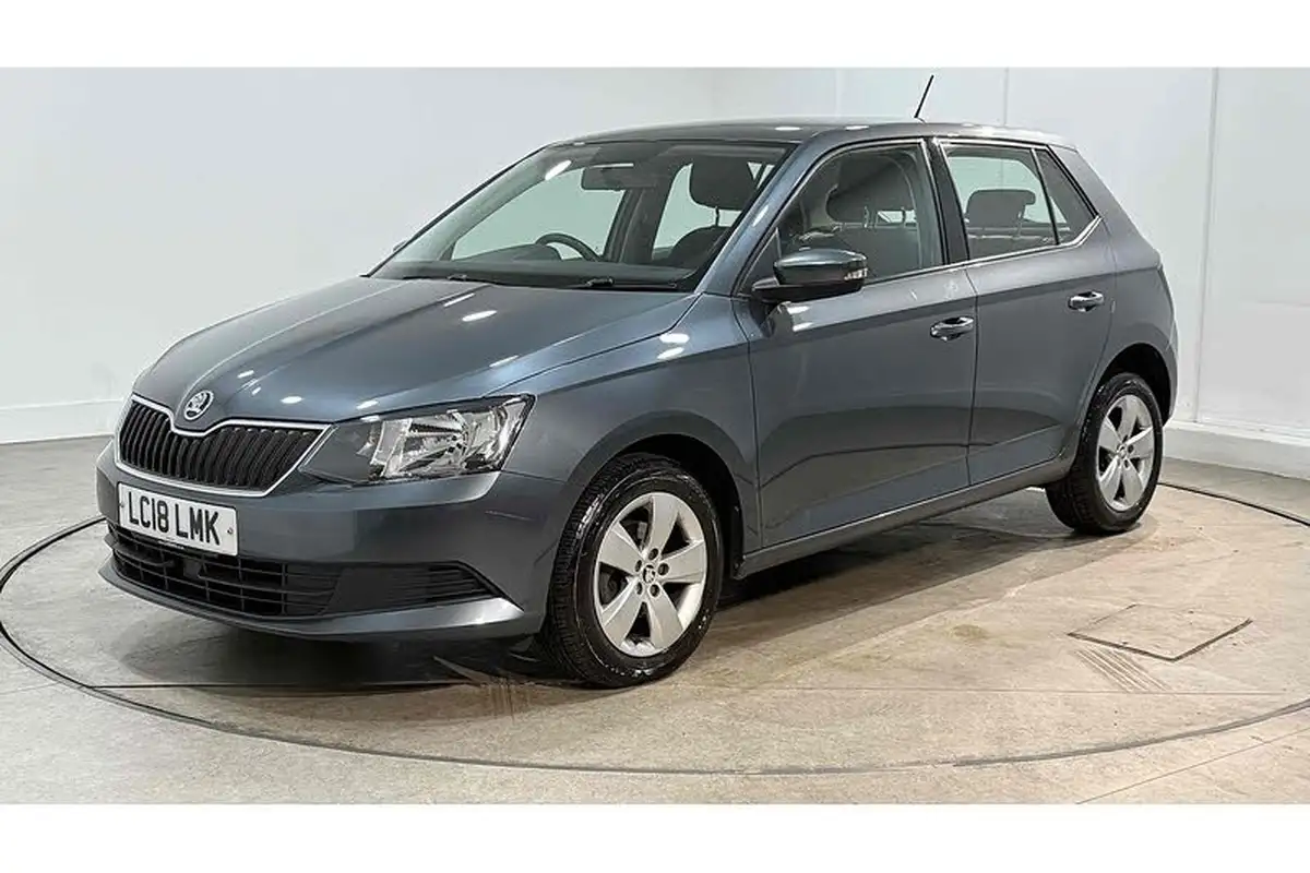 2018-skoda-fabia-10-tsi-se-95ps-ss-hatchback-big-9