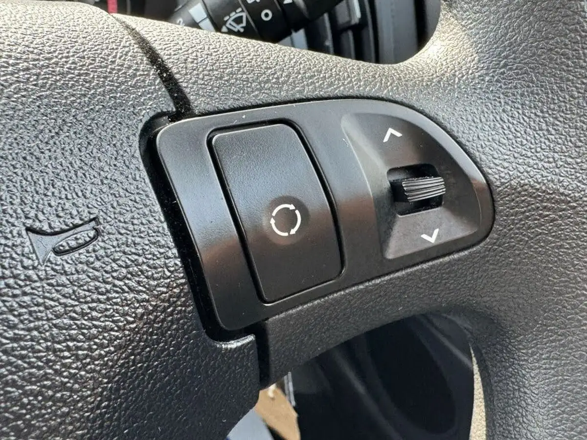 2009-kia-ceed-14-1-big-25