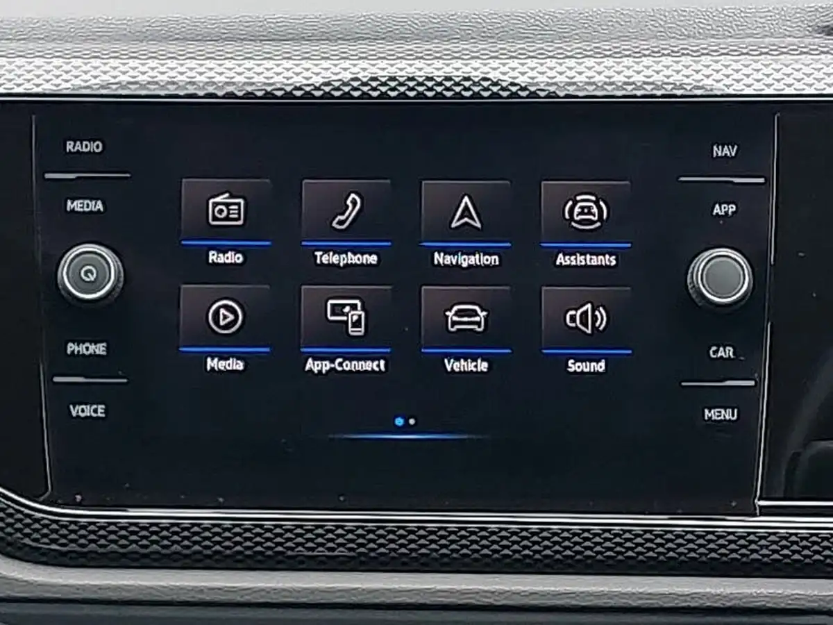 2021-volkswagen-polo-10-tsi-life-big-6