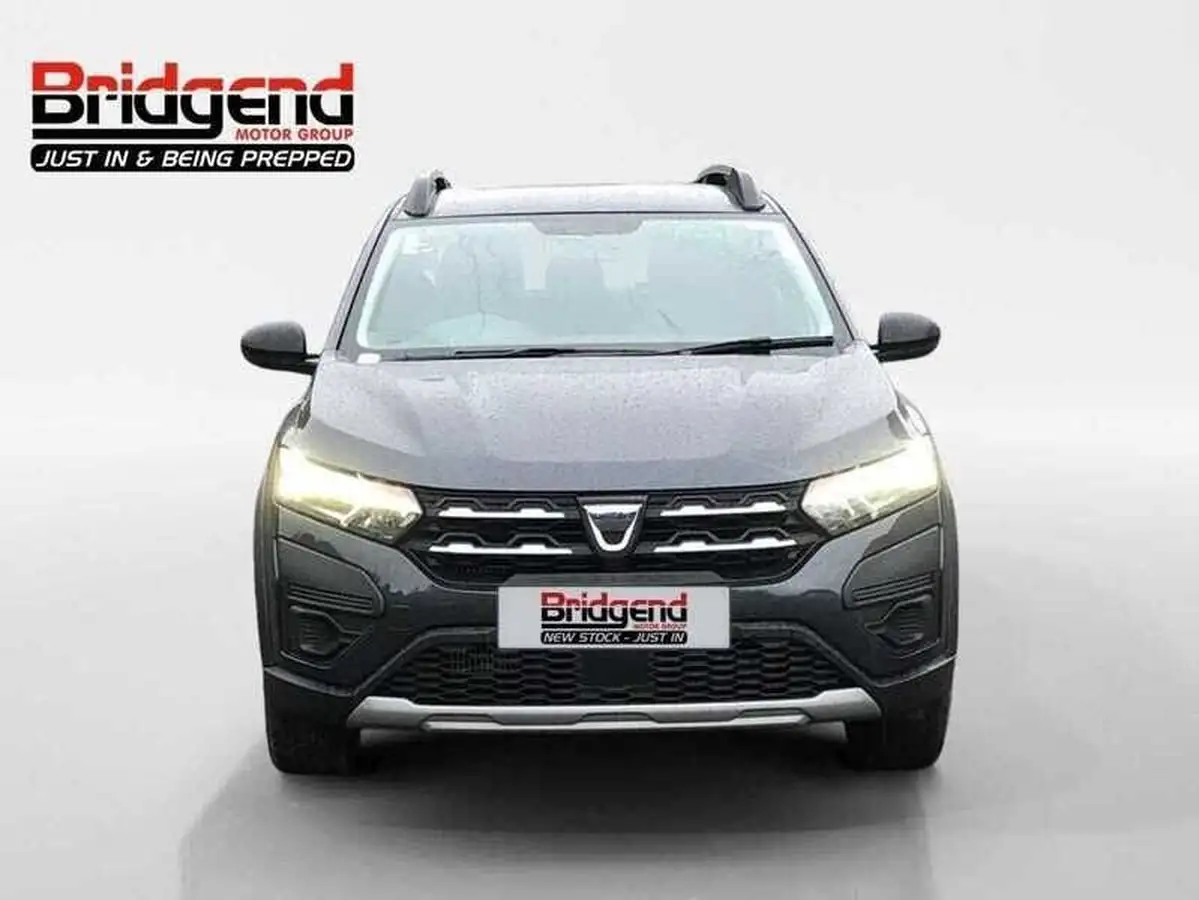 2022-dacia-sandero-stepway-10-tce-essential-90bhp-big-1