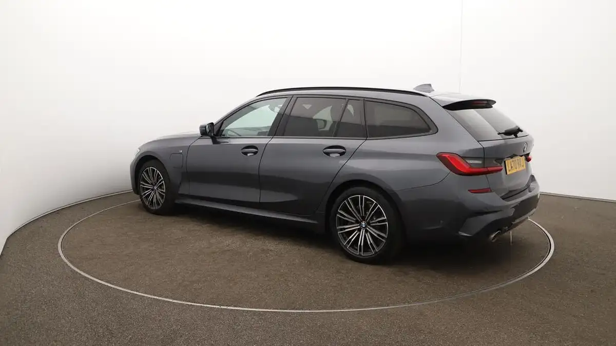 2021-bmw-3-series-20-330e-m-sport-touring-5d-big-36
