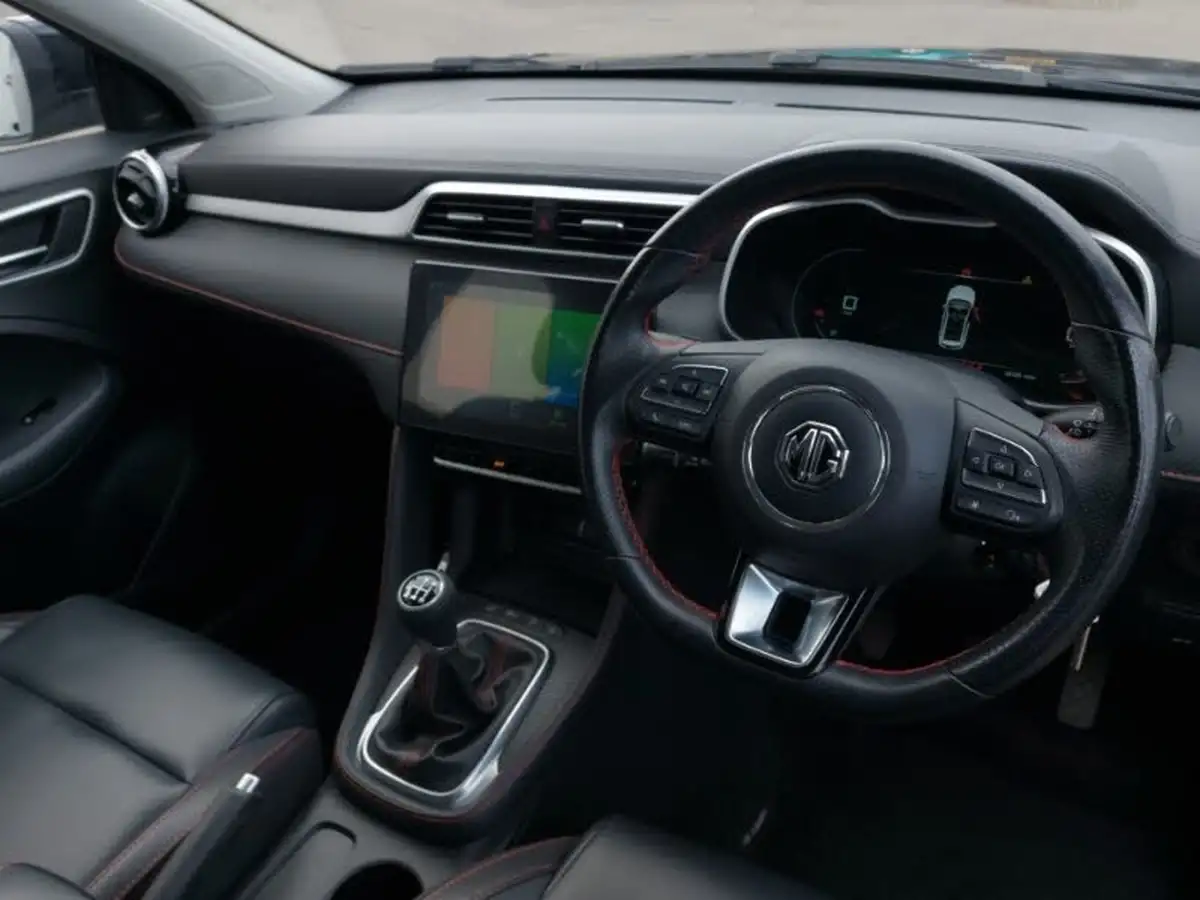 2021-mg-zs-suv-15-vti-tech-exclusive-big-11