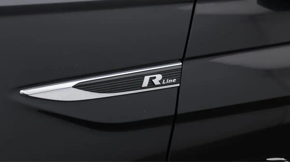 2021-volkswagen-polo-10-tsi-r-line-110ps-big-20