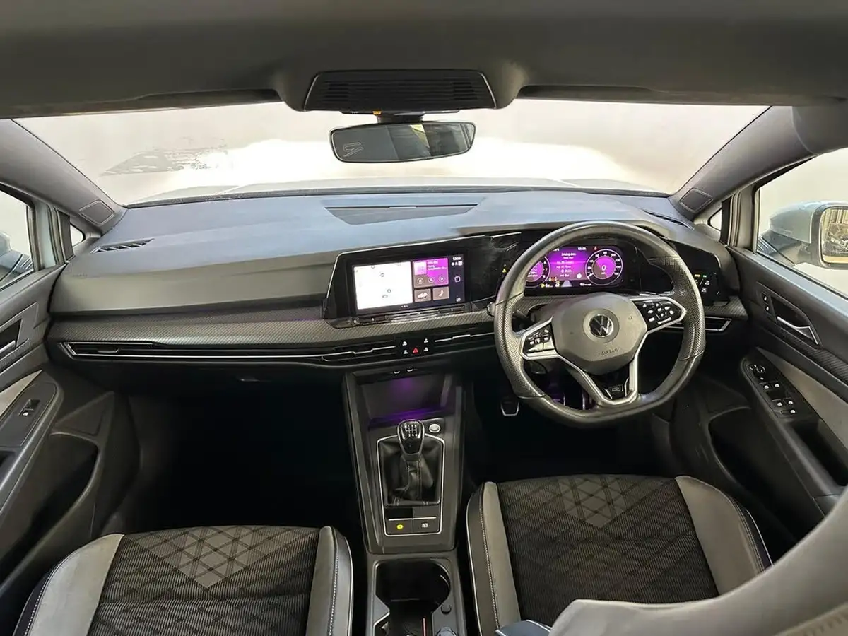 2022-volkswagen-golf-15-tsi-r-line-150ps-hatchback-big-10