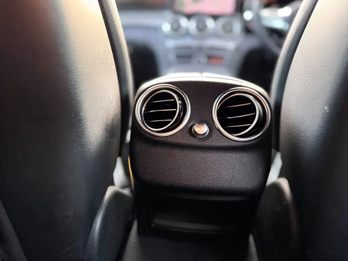 2019-mercedes-benz-c-class-15-c200-amg-line-ss-coupe-2d-big-39