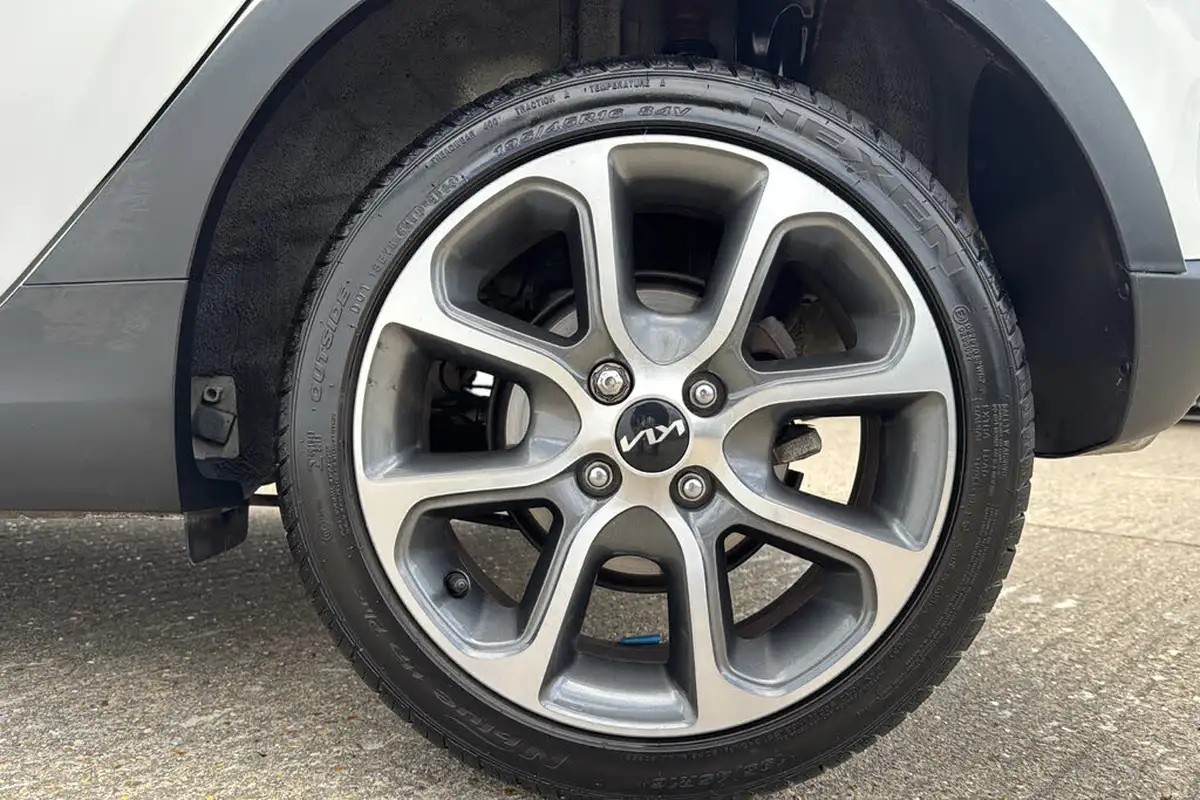 2024-kia-picanto-10-x-line-s-big-6