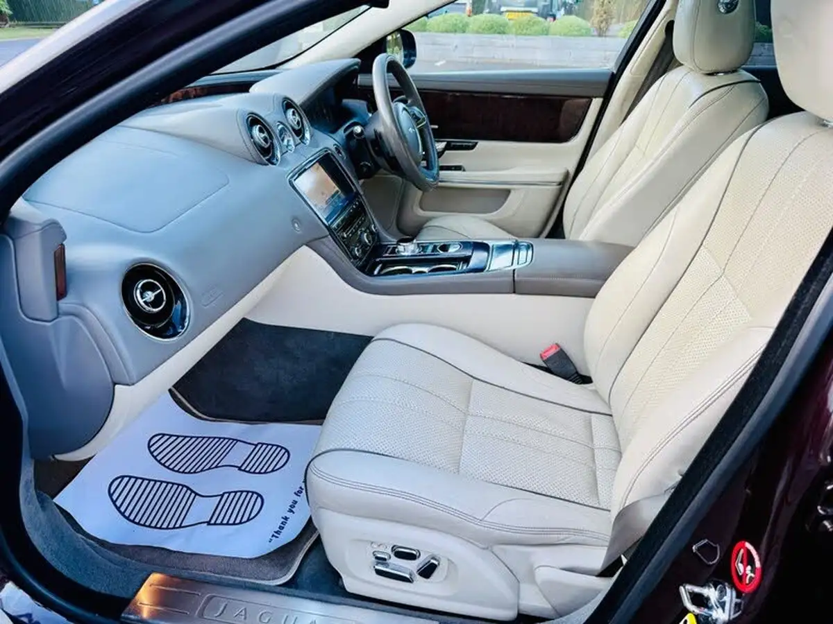 2010-jaguar-xj-series-30td-xj-portfolio-big-20