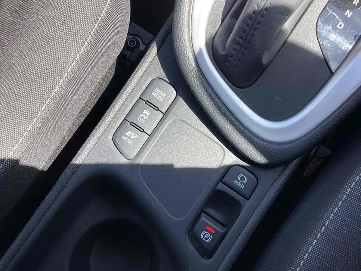 2023-toyota-yaris-15-vvt-i-design-big-40