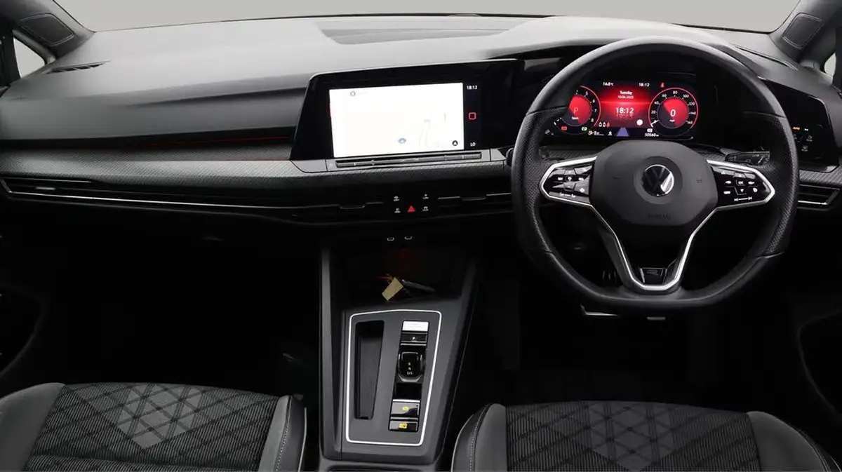 2022-volkswagen-golf-15-etsi-r-line-150ps-hatchback-big-13