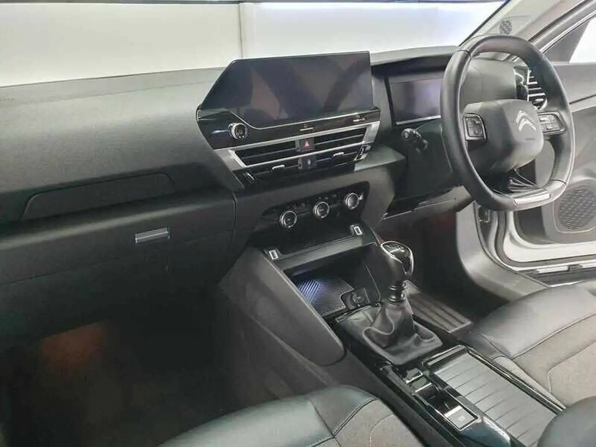 2021-citroen-c4-12-puretech-sense-plus-big-21