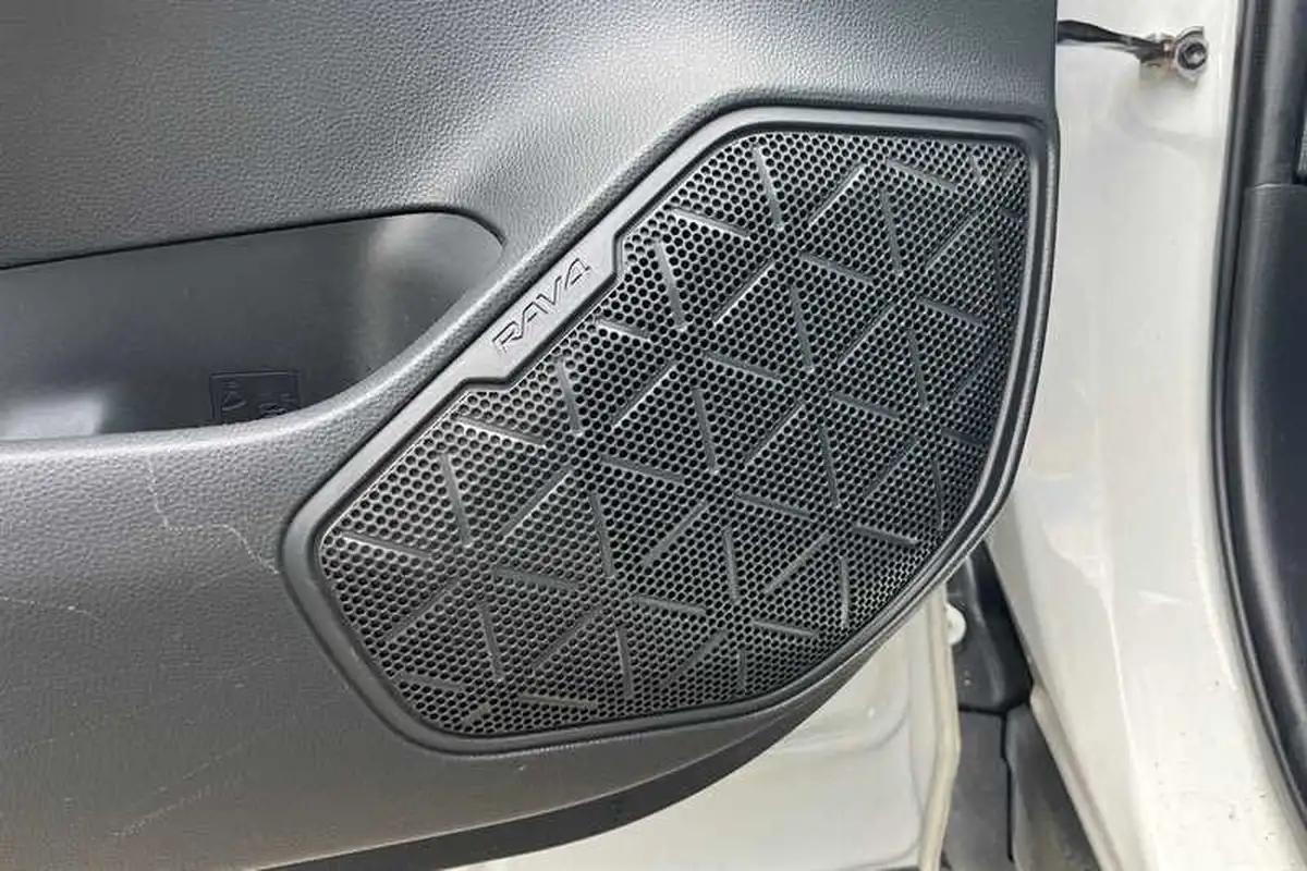 2019-toyota-rav4-25-vvt-i-design-215bhp-big-26
