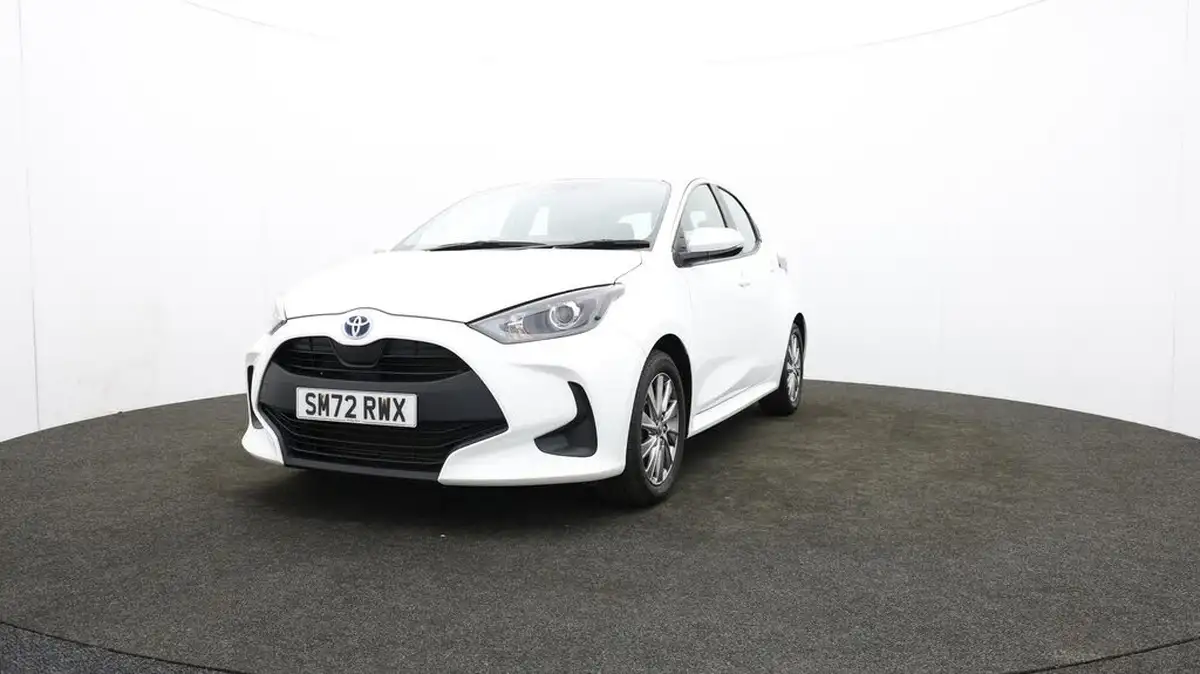 2022-toyota-yaris-15-vvt-i-icon-big-61