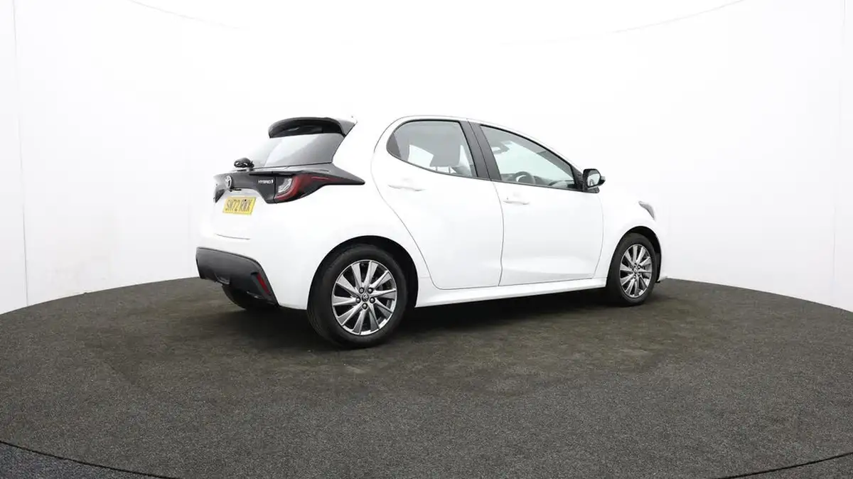 2022-toyota-yaris-15-vvt-i-icon-big-37