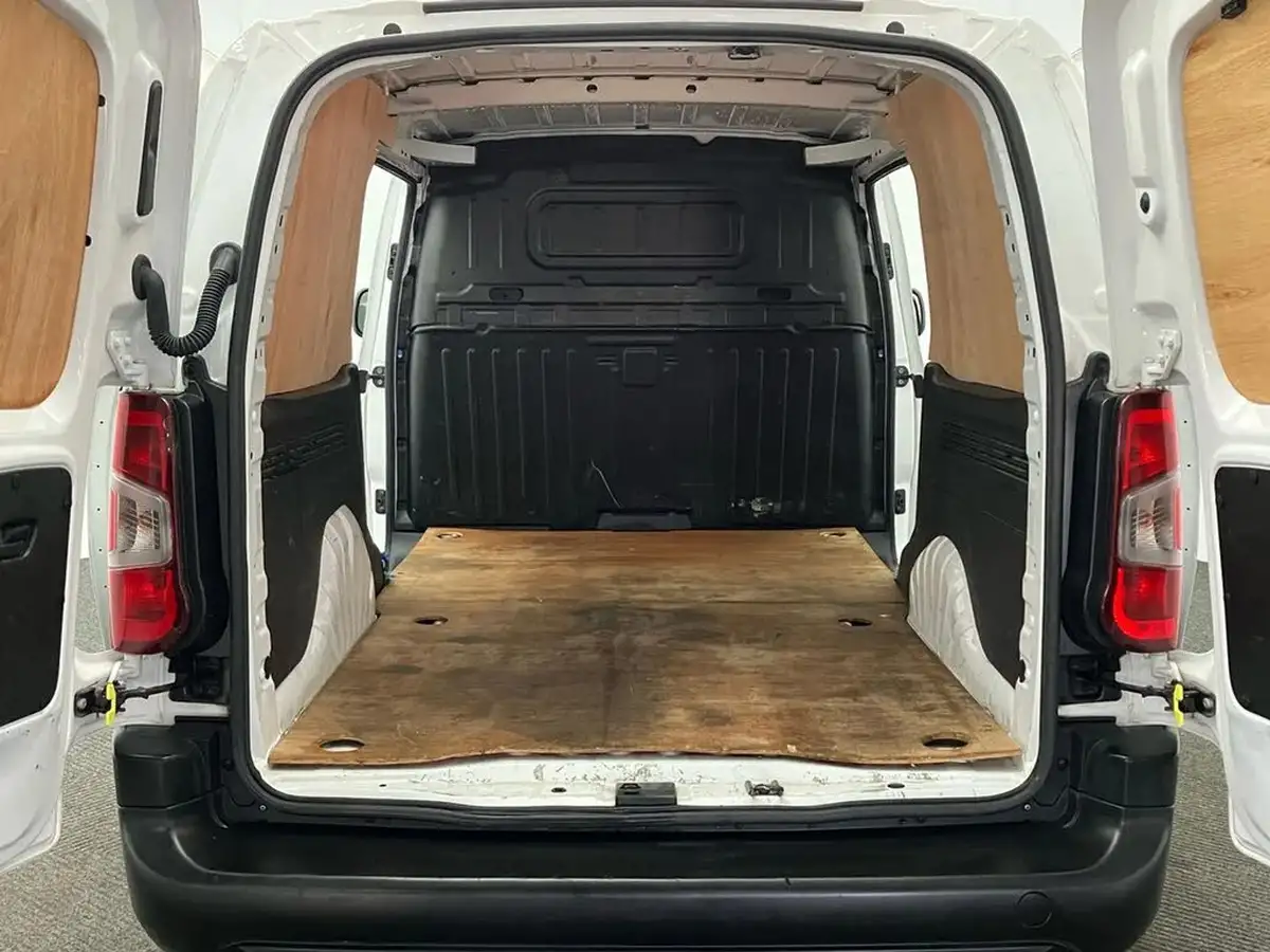 2021-vauxhall-combo-15cdti-edition-2300-100pseu6dt-l2h1-panel-big-24