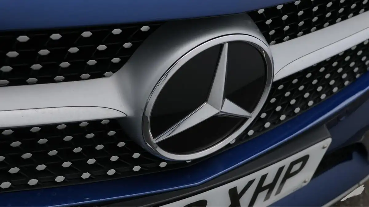 2020-mercedes-benz-c-class-15-c200-amg-line-premiumss-coupe-2d-big-22