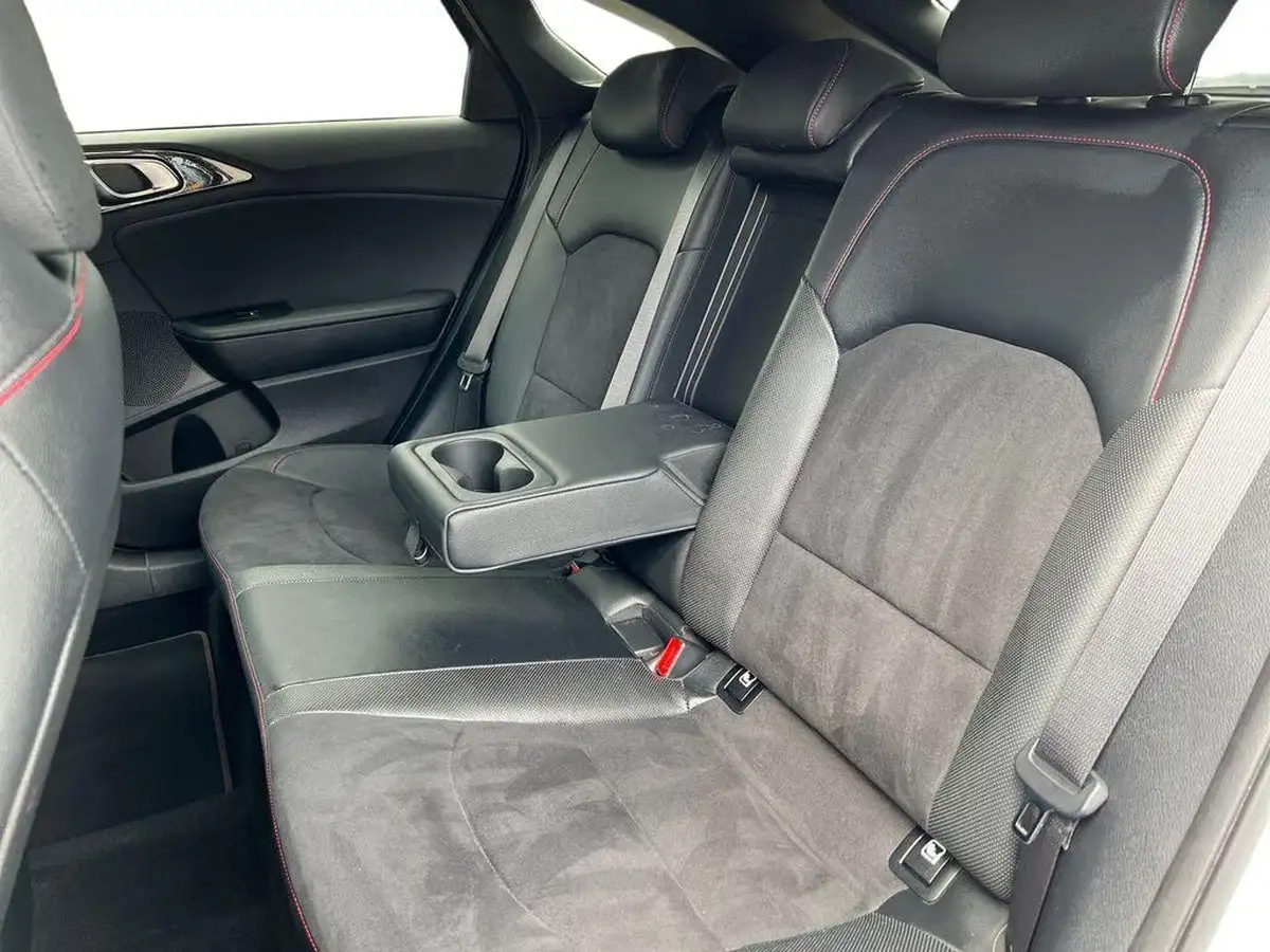 2019-kia-pro-ceed-16-t-gdi-gt-isg-station-wagon-5d-dct-big-7