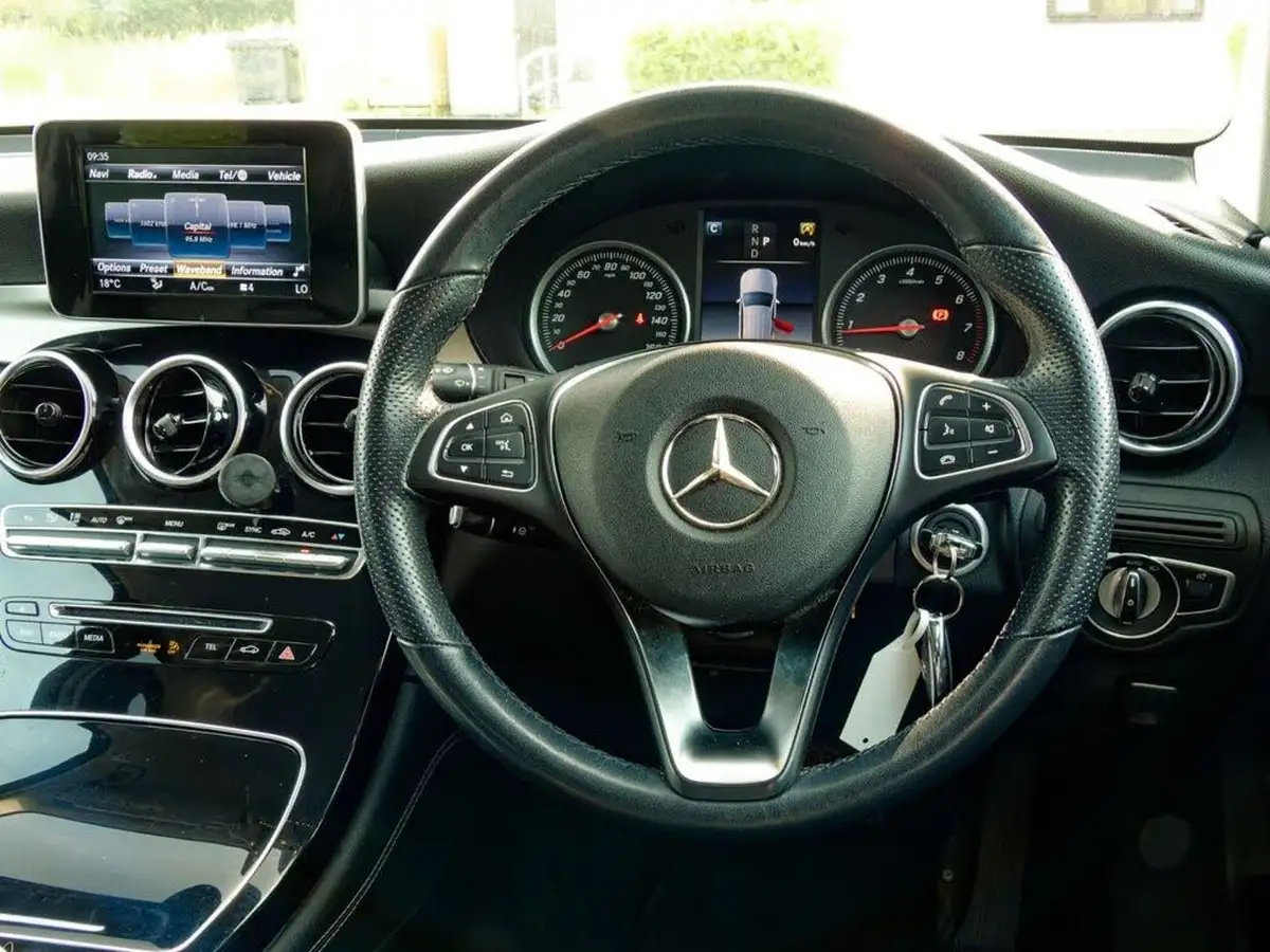 2019-mercedes-benz-glc-class-20-glc250-urban-edition-big-33
