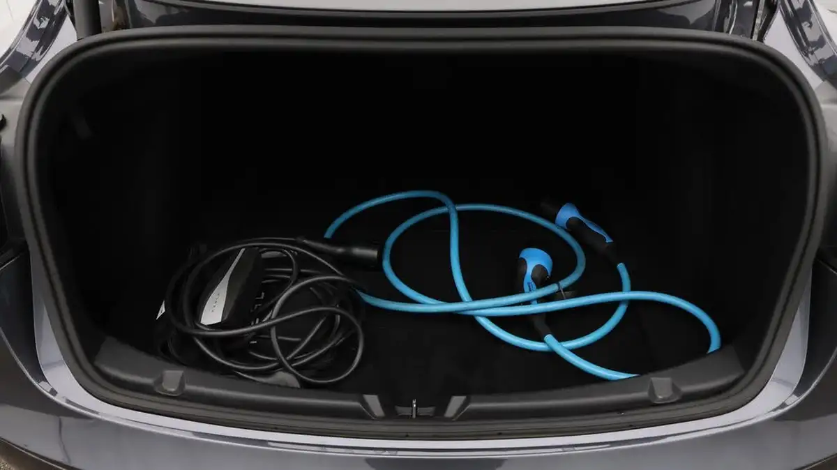 2021-tesla-model-3-e-long-range-awd-big-17