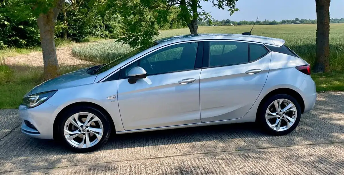 2017-vauxhall-astra-16cdti-sri-110ps-hatchback-big-22