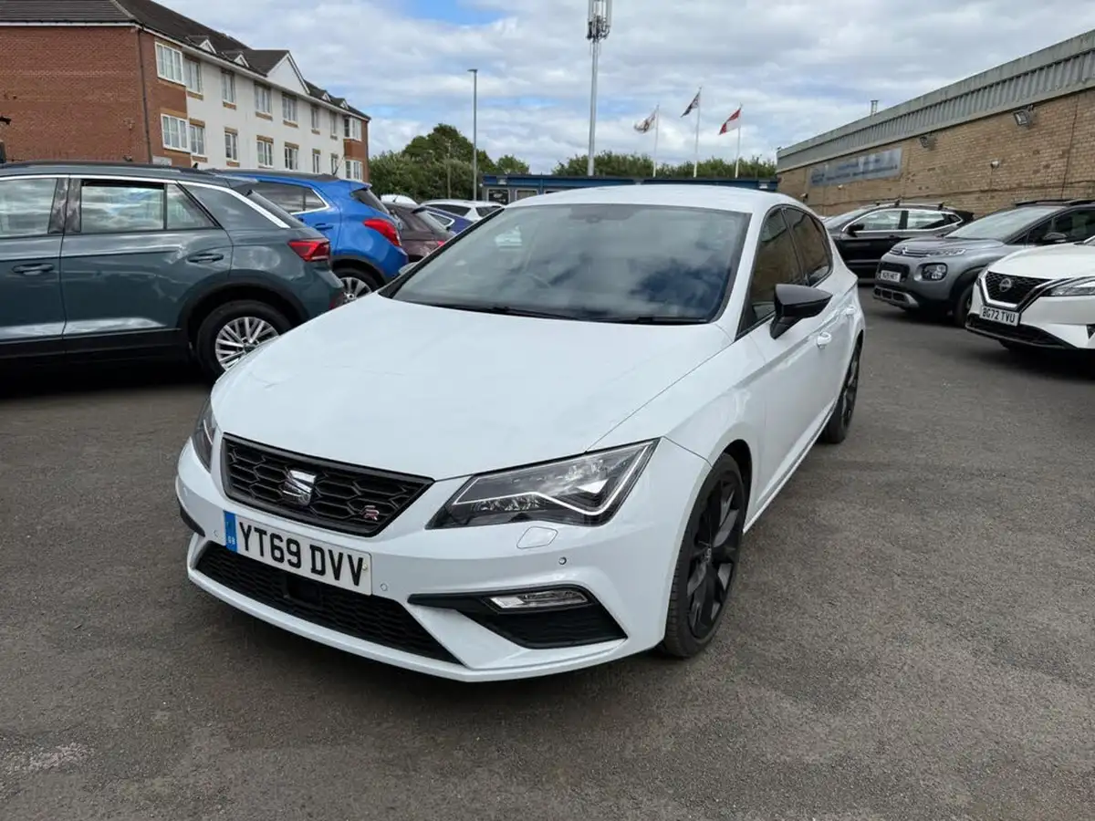 2019-seat-leon-15-tsi-evo-fr-black-edition-150ps-hatchback-dsg-big-1