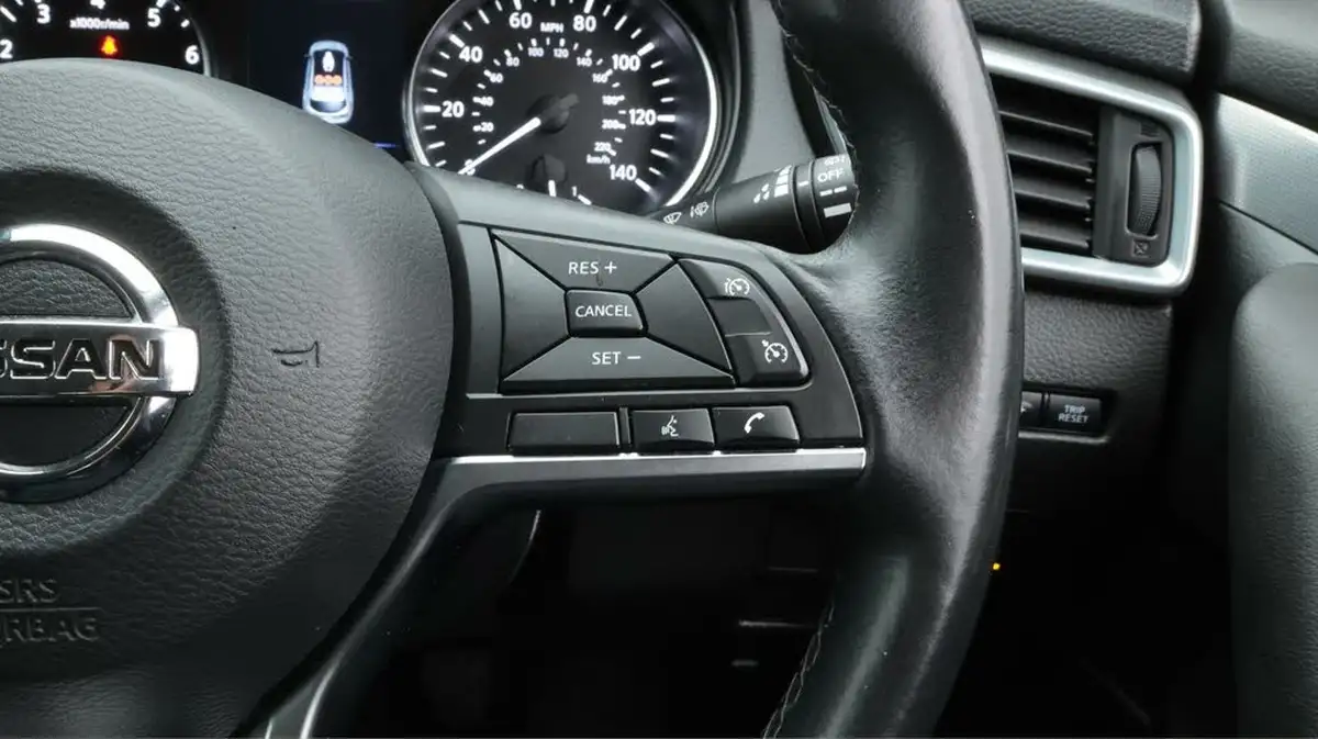 2021-nissan-qashqai-13-dig-t-n-motion-140ps-big-23