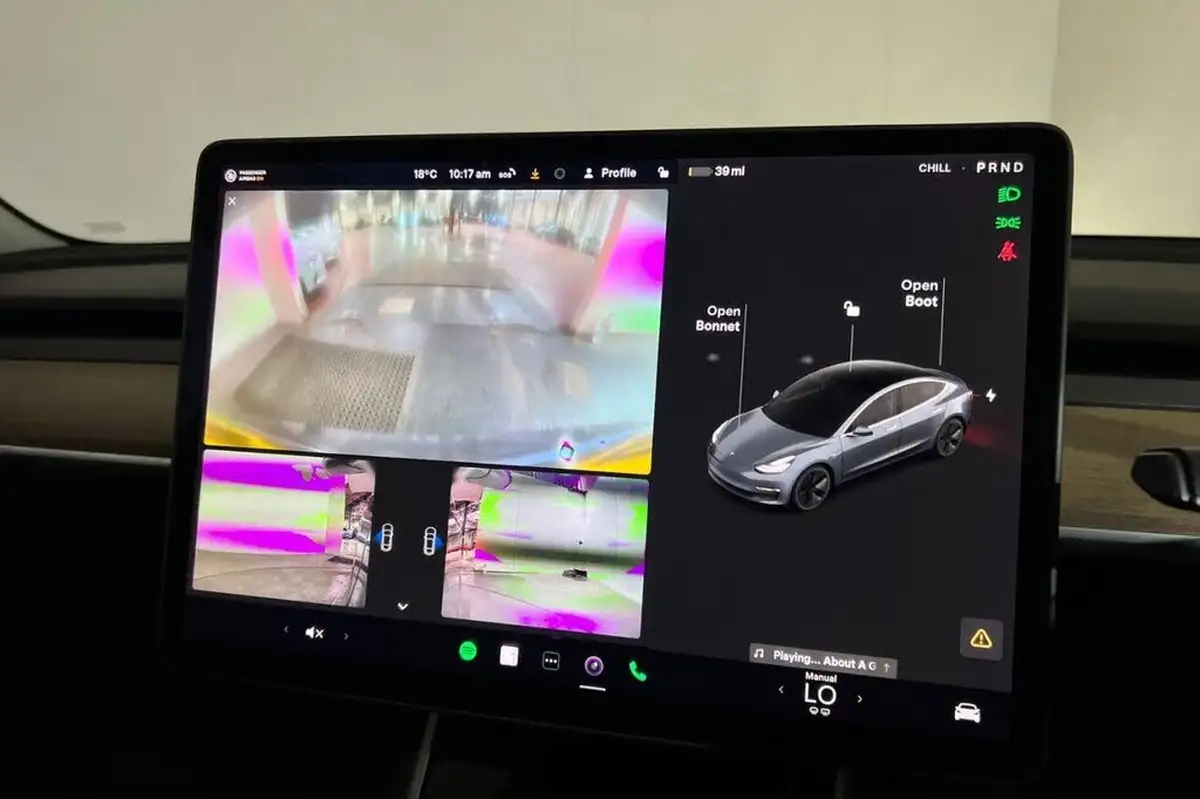 2020-tesla-model-3-e-long-range-big-15