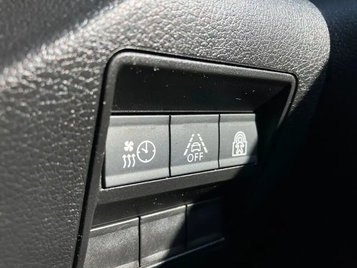 2023-citroen-berlingo-e-flair-xtr-m-size-big-39