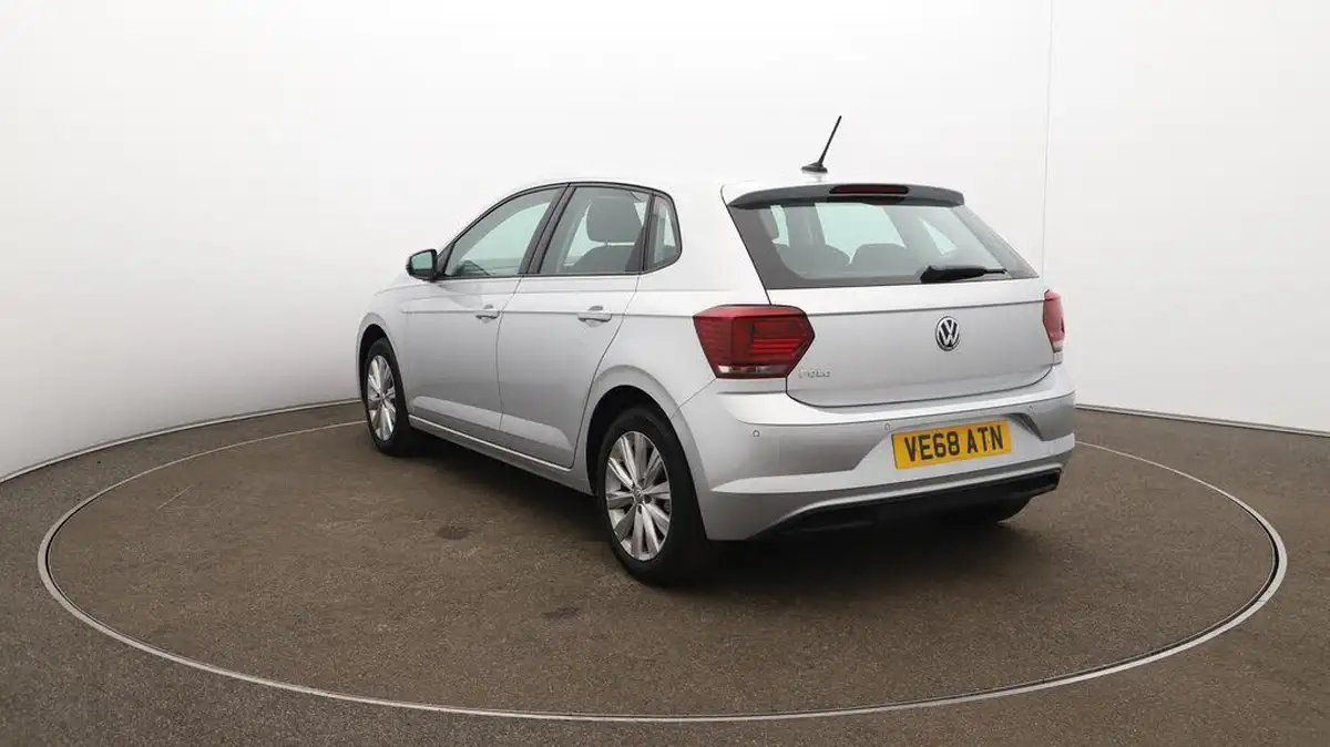 2018-volkswagen-polo-10-tsi-sel-115ps-5d-dsg-big-60